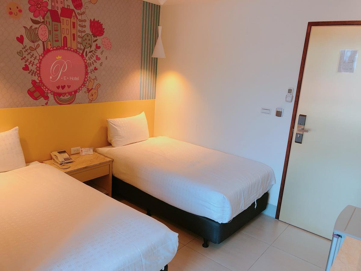P&E Hotel Tainan Exterior foto